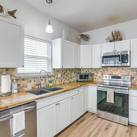 Beachfront Texas Retreat - 2 Decks, Patio And Views! Surfside Beach Exteriér fotografie